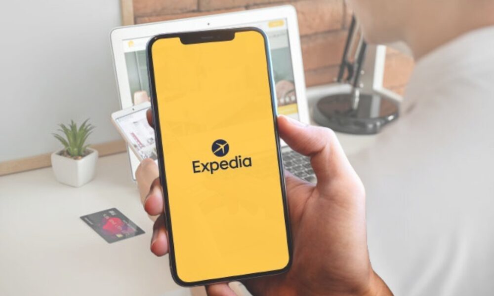 expedia-us-help-center:-how-to-get-in-touch-via-phone,-email,-and-chat